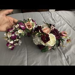 Crown and bride bouquet