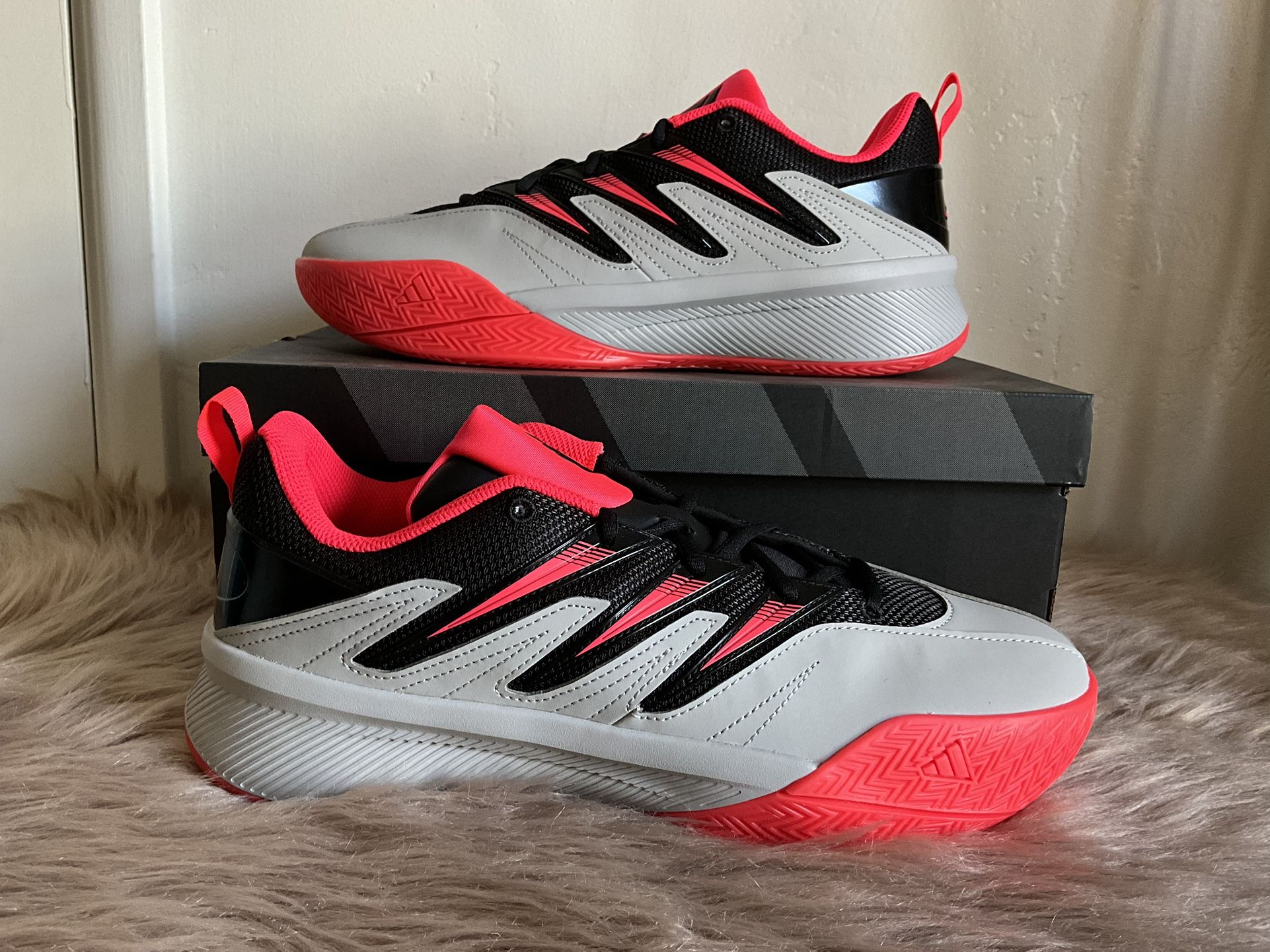 Adidas DAME CERTIFIED 3. Size 10.5