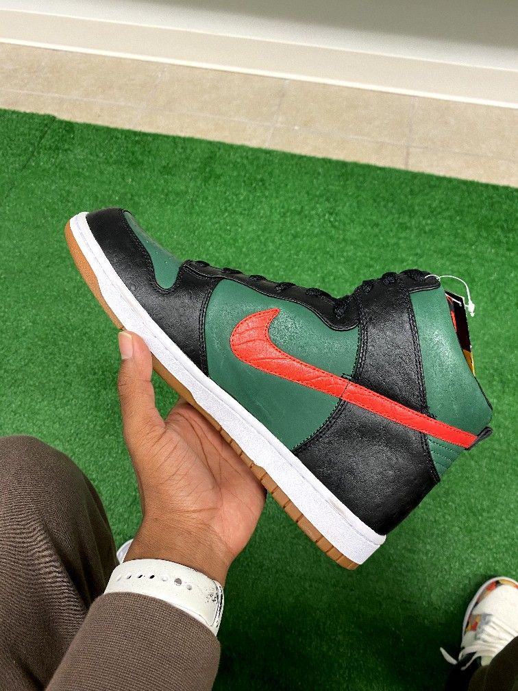 Nike Dunk High Supreme spark men size 12 New with box