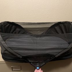 Munchkin Brica Baby travel pod/bassinet 