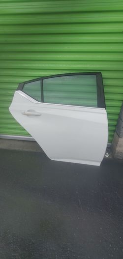 NISSAN ALTIMA REAR PASSENGER DOOR 2020-2021-2022-2023-2024-2025👉PRICE 👇