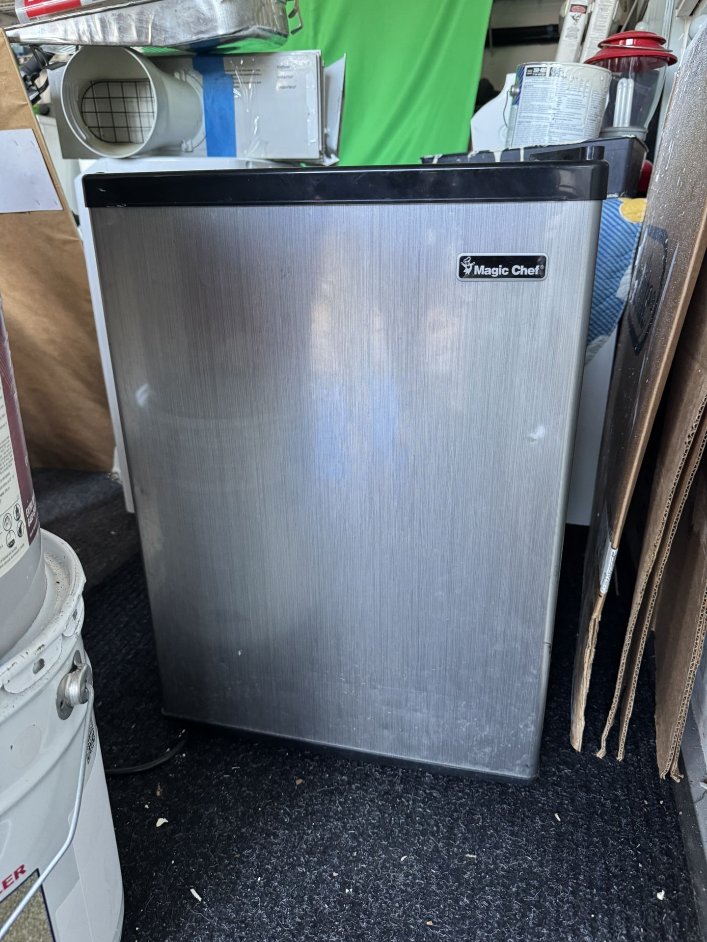 Magic Chef Mini Fridge 