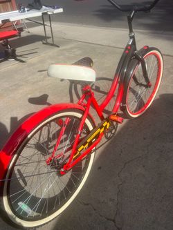 Schwinn cruiser bicycle