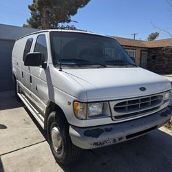2000 FORD ECONOLINE 37000 Miles FULLY LOADED 