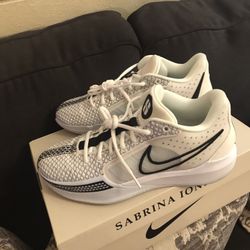 New Sabrina One Men Size 8.5