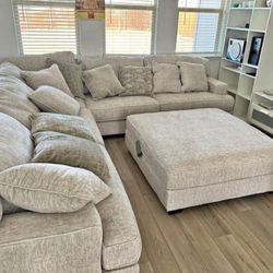 Brand New Super Soft Sectional Sofa (Check Description)
