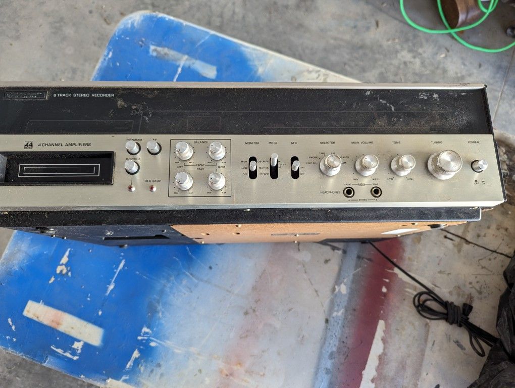 quadrophonic stereo