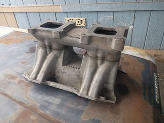 Mopar RB big block weiand dual tunnel ram