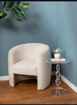 Accent chair