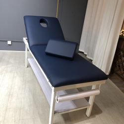BEAND NEW Exam Table / Physical Therapy Doctor Medical Examination / Treatment Table / Tattoo Table