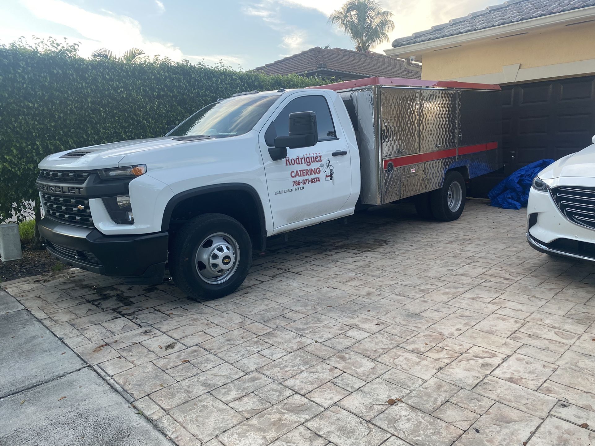 Camion De Lunch Con Ruta