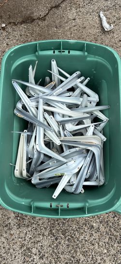 Brackets for shelving (90)