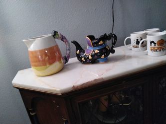Halloween Ceramic Set.