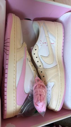 Travis Scott Jordan Shy Pink