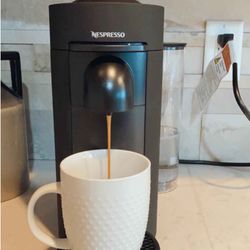 Nespresso VertuoPlus by De'Longhi