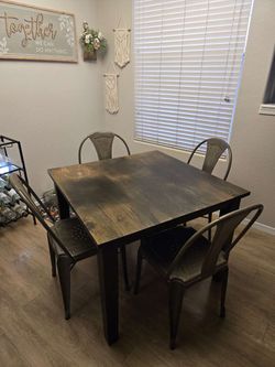 Dining Room Table and Chairs