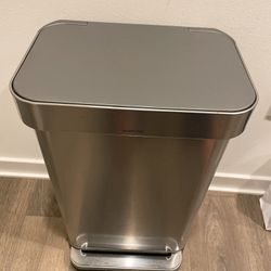 Trash Can Stainless Steel( Like NEW)