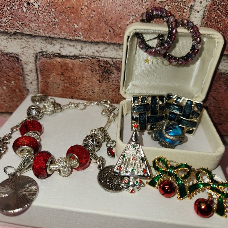 #2355, LOT VINTAGE COLLECTION, 6 ITEMS IN TOTAL