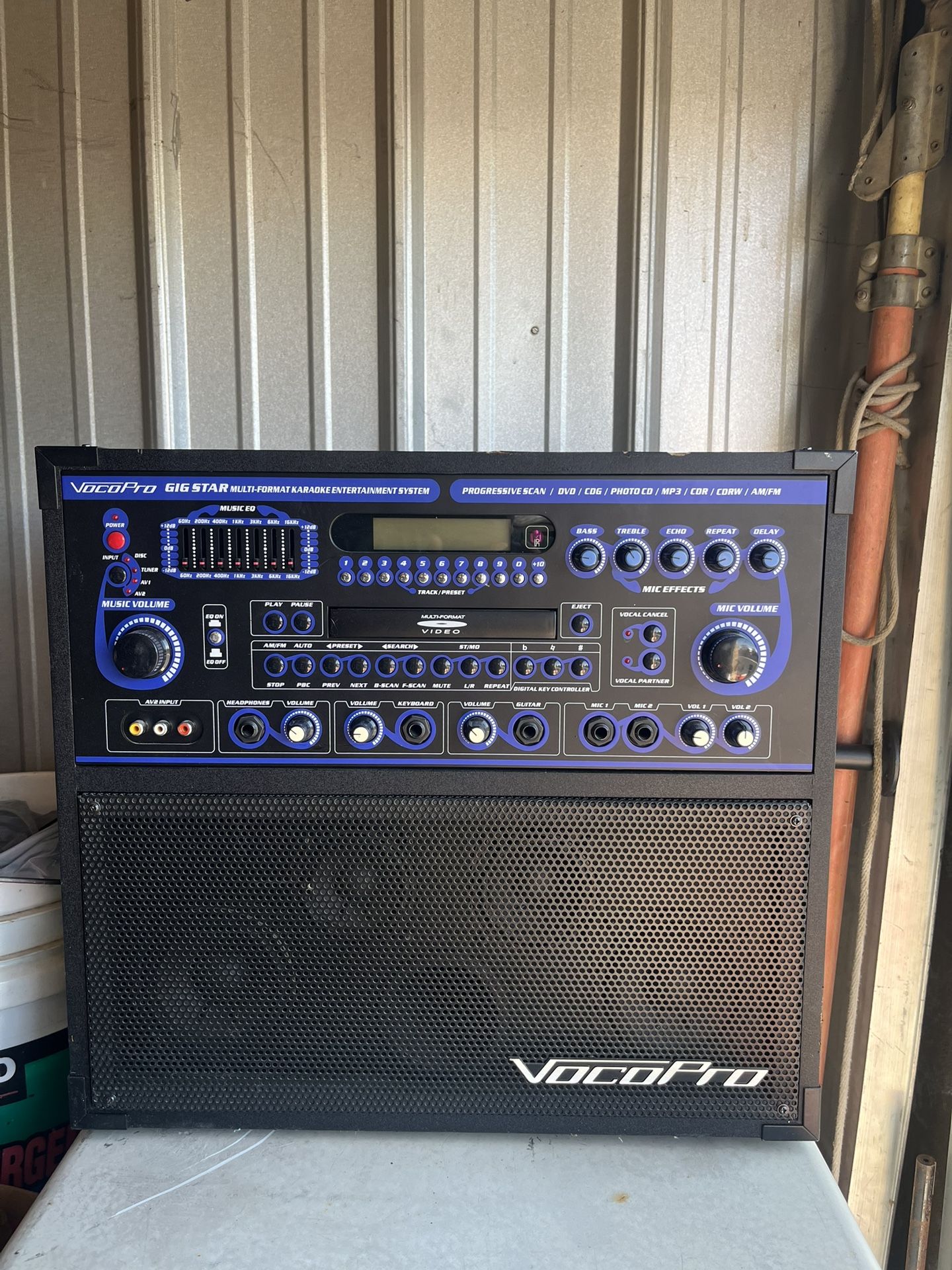 VOCOPRO GIG STAR KARAOKE MACHINE 
