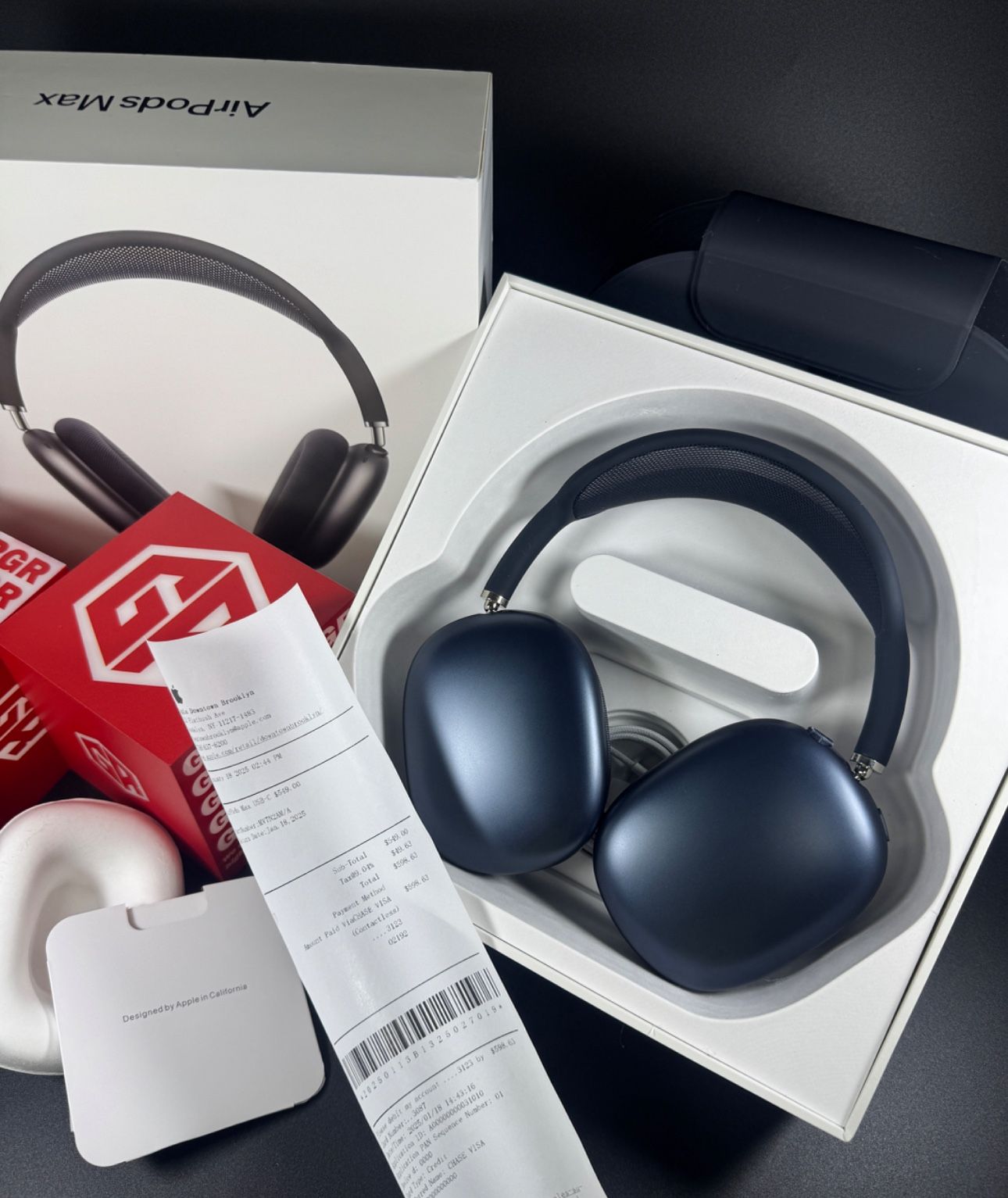 Apple Maxs Headphones