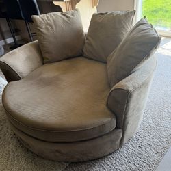 Oversized Chair 