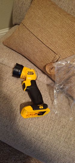 Brand New Dewalt 20v led light $45