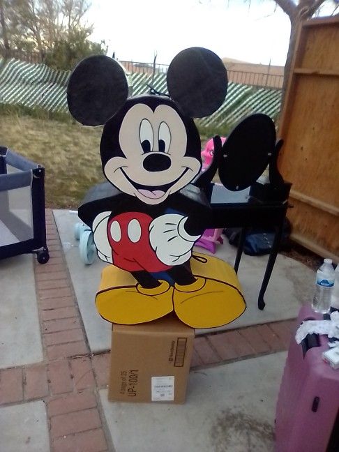 Big Heavy Duty Mickey Mouse Pinata And Costco Car Seat