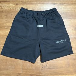 Essentials shorts medium