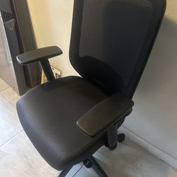 Sturdy Ergonomic Desk Chair