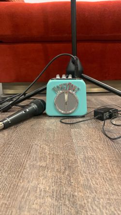 Danelectro Honeytone N-10 Guitar Mini Amp with belt clip