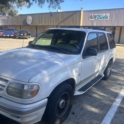 1998 Ford Explorer
