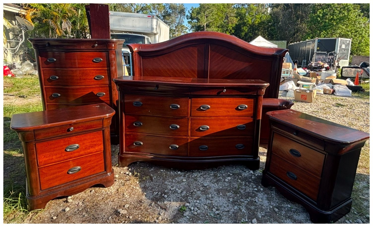 6 Piece Solid Wood 2 Toned Color King Size Dresser Set