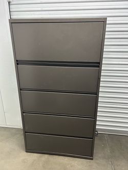 4-Drawer Filing Cabinet