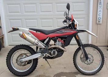 2012 Husqvarna te449 $3500 obo