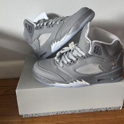 Wolf Greys Size 8.5