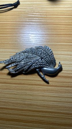 vintage Art Deco-style peacock or bird of paradise brooch