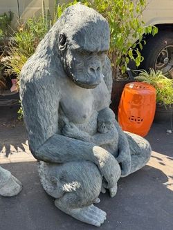 Large Bronze Gorilla & Baby Sculpture 4’ x 2’4”