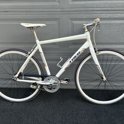 Trek 3RD District Carbon Euro 1-Speed Urban Bike  