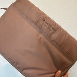 Kate Spade ♠️ Macbook 13 Sleeve