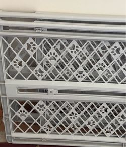 2 Gates for kids or pets
