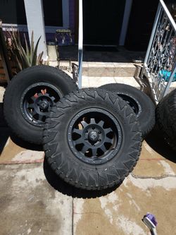 35x12.50R17LT all terrain tires.