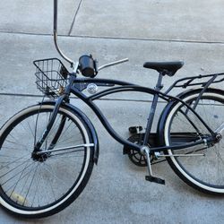 Title: 🚲 Black Cruiser Bike – Good Condition
Price: $150 OBO
Description:
Black cruiser bike in good condition. Comes with front basket, rear rack, f