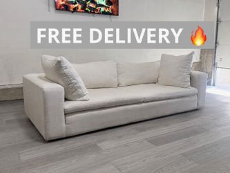 We are offering free local delivery on this Beautiful oversized cream sofa with a comfortable deep cloud seat design. Brand is unknown.

📏 Exactly 8′