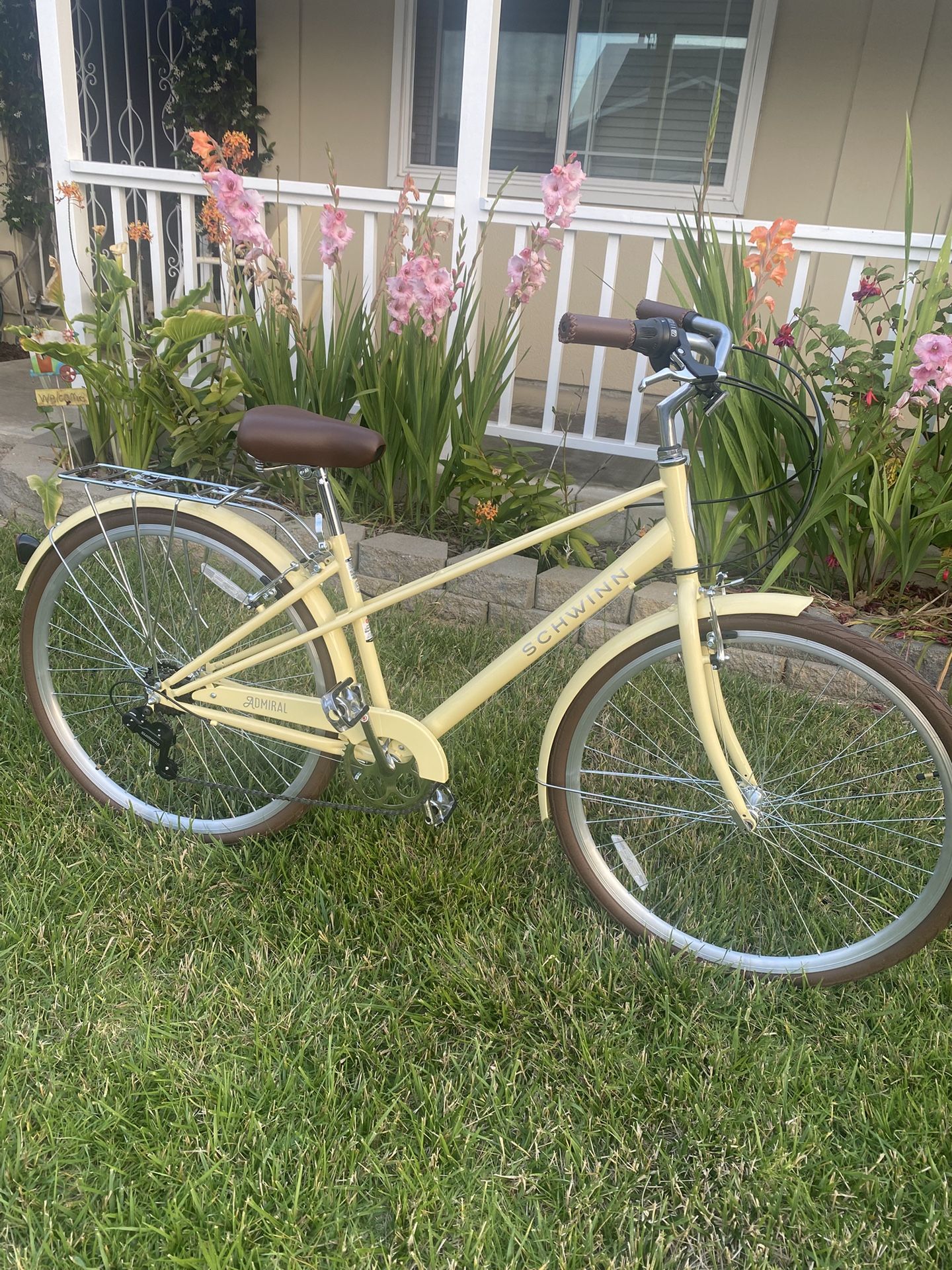Schwinn Admiral 700c Adult hybrid 7 Speed