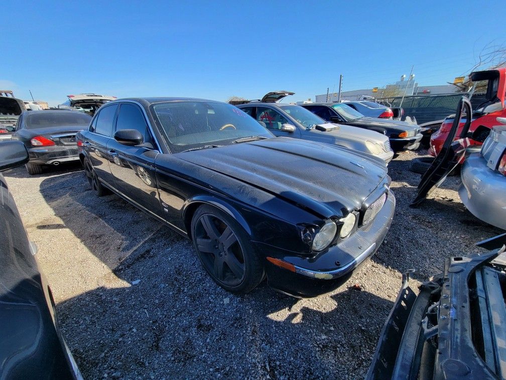 2006 Jaguar XJR PARTS UPULL AUTO PARTS DD1729 for Sale in Las Vegas