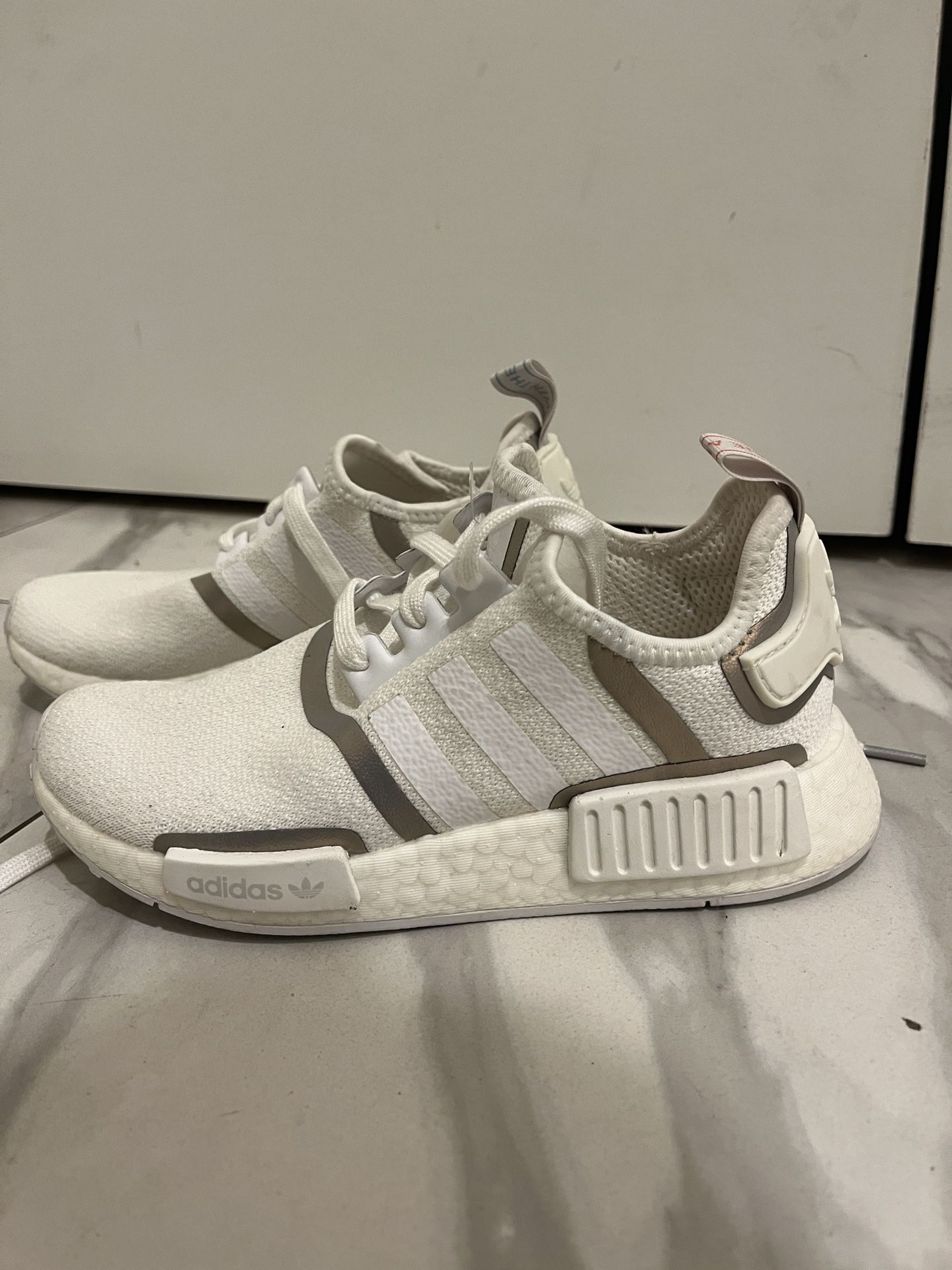 Women’s Ultra Boost Size 6