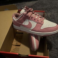 Nike Dunks 