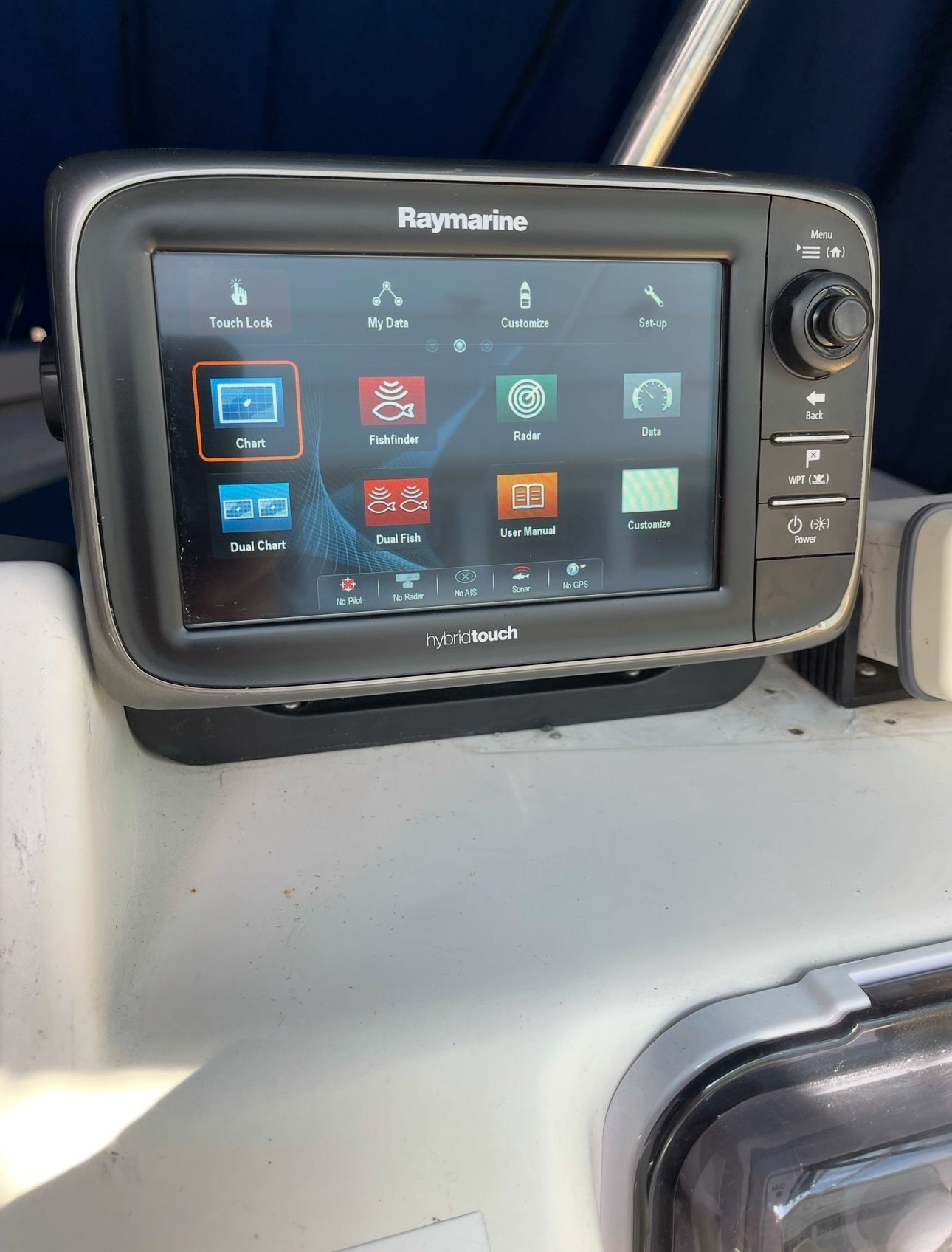 RAYMARINE E7 HYBRIDTOUCH Fishfinder / Plotter