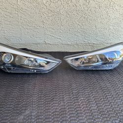 Hyundai Tucson Headlight 2016-2018, Hyundai Tucson Headlamp, OEM ORIGINAL HYUNDAI PART, $180 EACH SIDE 