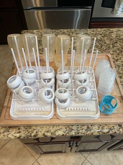 Baby Bottle and drying racks Bundle – Philips Avent baby bottles & Munchkin baby drying rack  Selling baby bottles and drying racks bundle. Great for 